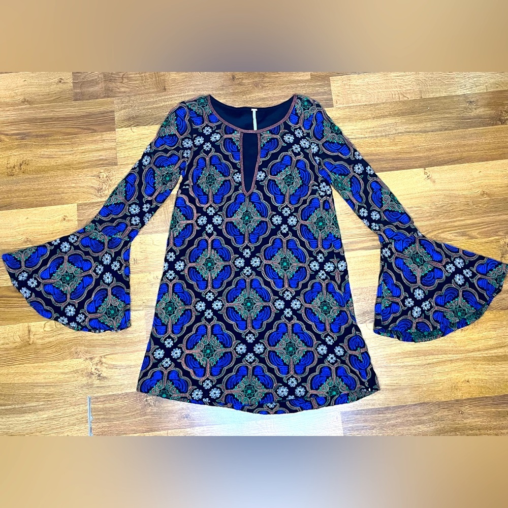 Free People Embroidered Tunic Top/mini dress with bell sleeves boho hippie chic